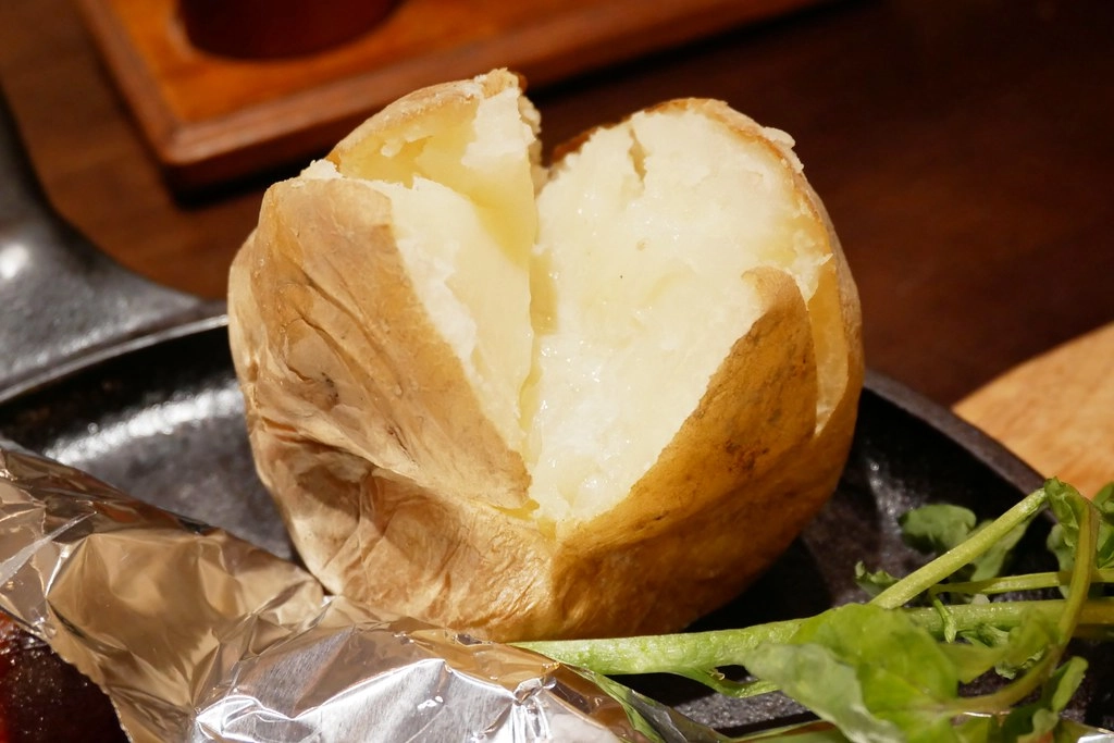 日本京都|東洋亭,擁有百年歷史的京都美味,招牌漢堡排和百年布丁,四條河原町美食餐廳 @飛天璇的口袋