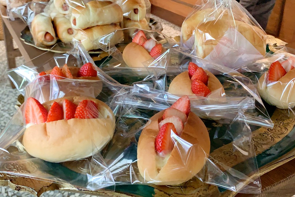 小雪Casa:小巧溫馨的家庭式烘焙坊,手作麵包要先預約才吃得到,台中西區甜點下午茶推薦 @飛天璇的口袋