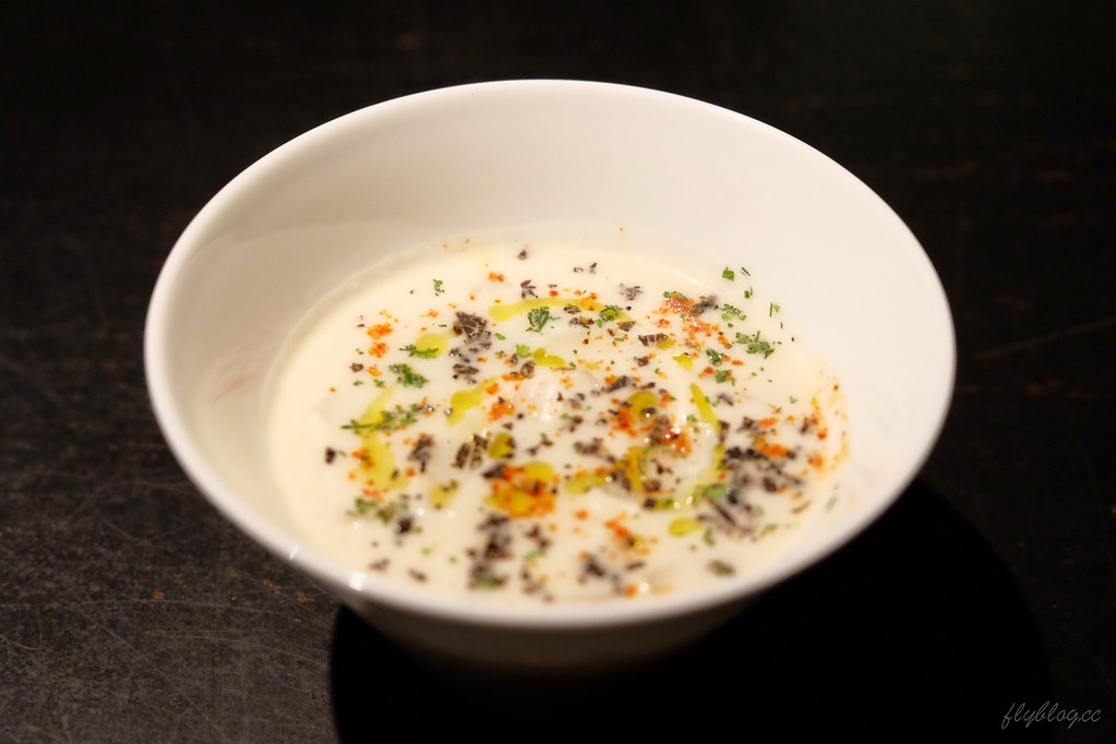 L’AROME 樂逢法式餐廳:紅點文旅B1~將台灣食材融入法式料理,傳承法國世紀名廚侯布雄的好手藝(已歇業) @飛天璇的口袋