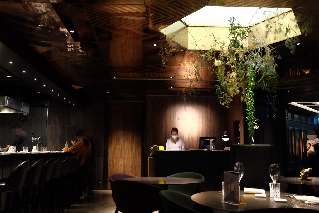 L’AROME 樂逢法式餐廳:紅點文旅B1~將台灣食材融入法式料理,傳承法國世紀名廚侯布雄的好手藝(已歇業) @飛天璇的口袋