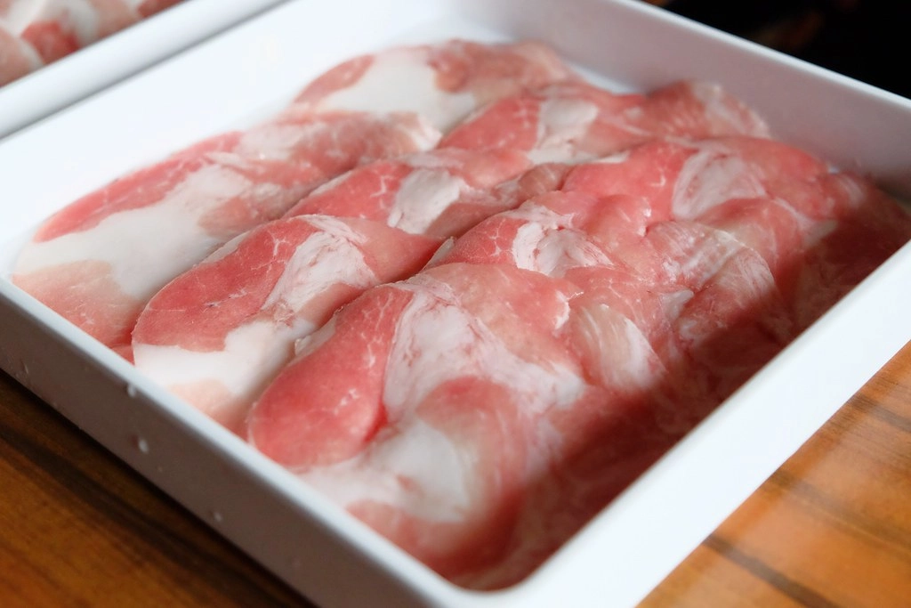 煲參參壽喜燒鍋物專門店:$389元以上吃到飽,10種湯頭特製湯頭、 M9澳洲黑毛和牛、特級松阪豬、波斯頓龍蝦等高級食材 @飛天璇的口袋