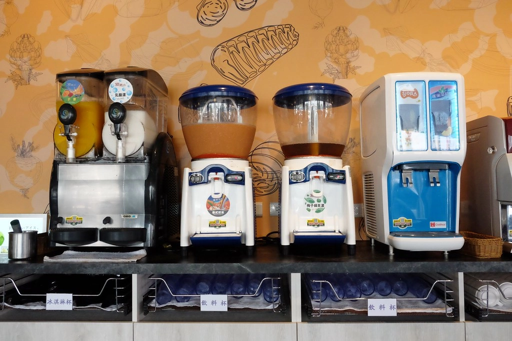 煲參參壽喜燒鍋物專門店:$389元以上吃到飽,10種湯頭特製湯頭、 M9澳洲黑毛和牛、特級松阪豬、波斯頓龍蝦等高級食材 @飛天璇的口袋