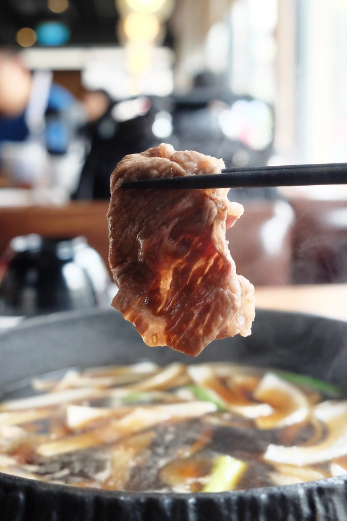 煲參參壽喜燒鍋物專門店:$389元以上吃到飽,10種湯頭特製湯頭、 M9澳洲黑毛和牛、特級松阪豬、波斯頓龍蝦等高級食材 @飛天璇的口袋