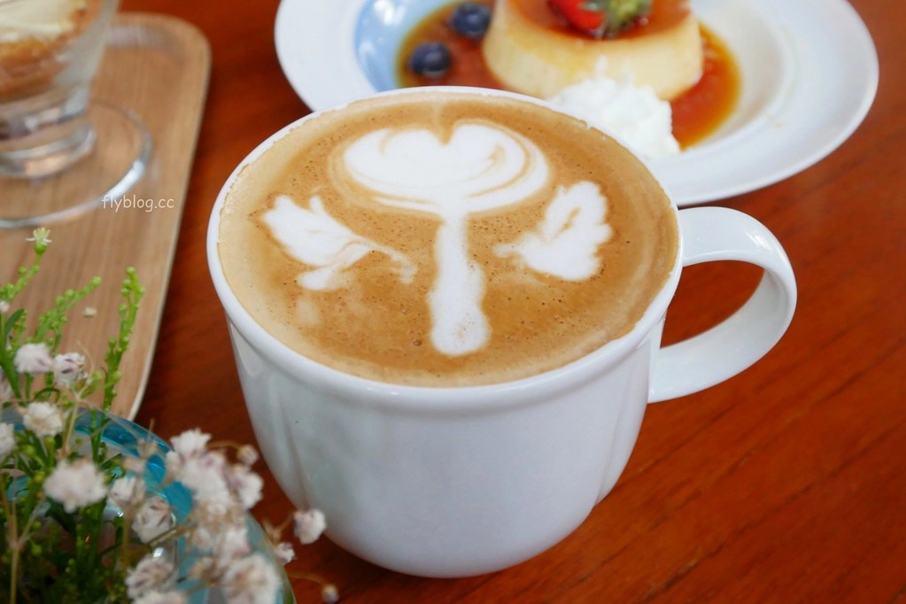 台中南屯|RUM Cafe,公益路北歐風玻璃屋咖啡館,早午餐、咖啡下午茶、與北歐生活風格 @飛天璇的口袋