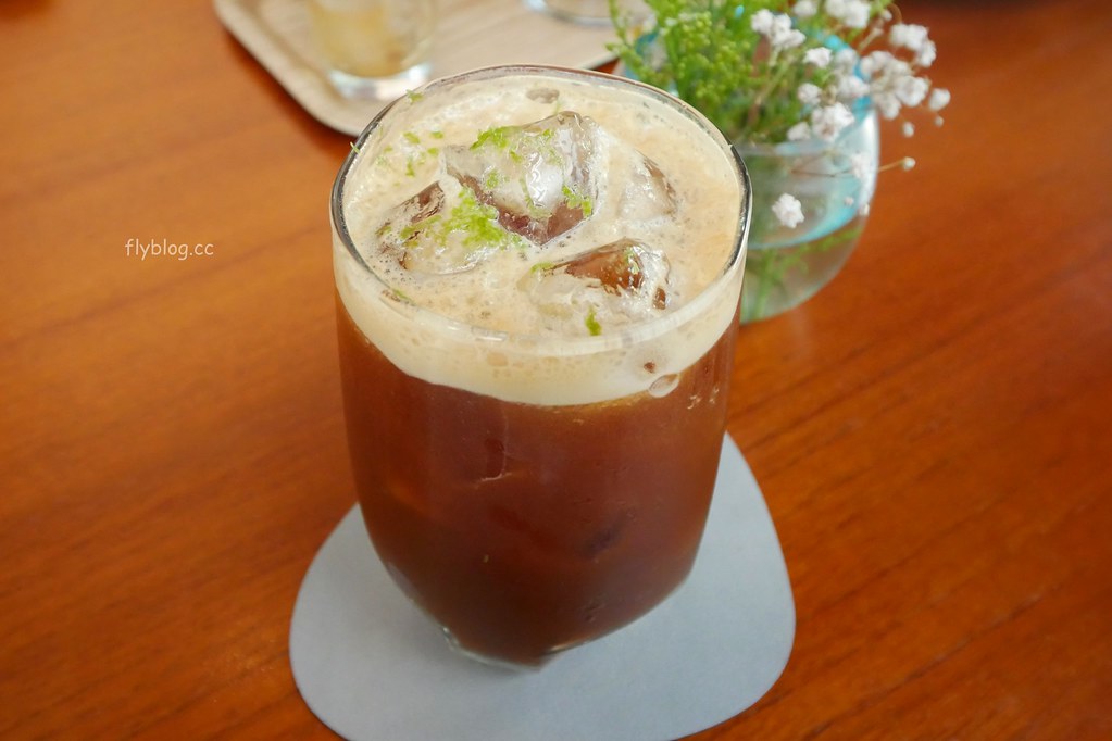 台中南屯|RUM Cafe,公益路北歐風玻璃屋咖啡館,早午餐、咖啡下午茶、與北歐生活風格 @飛天璇的口袋