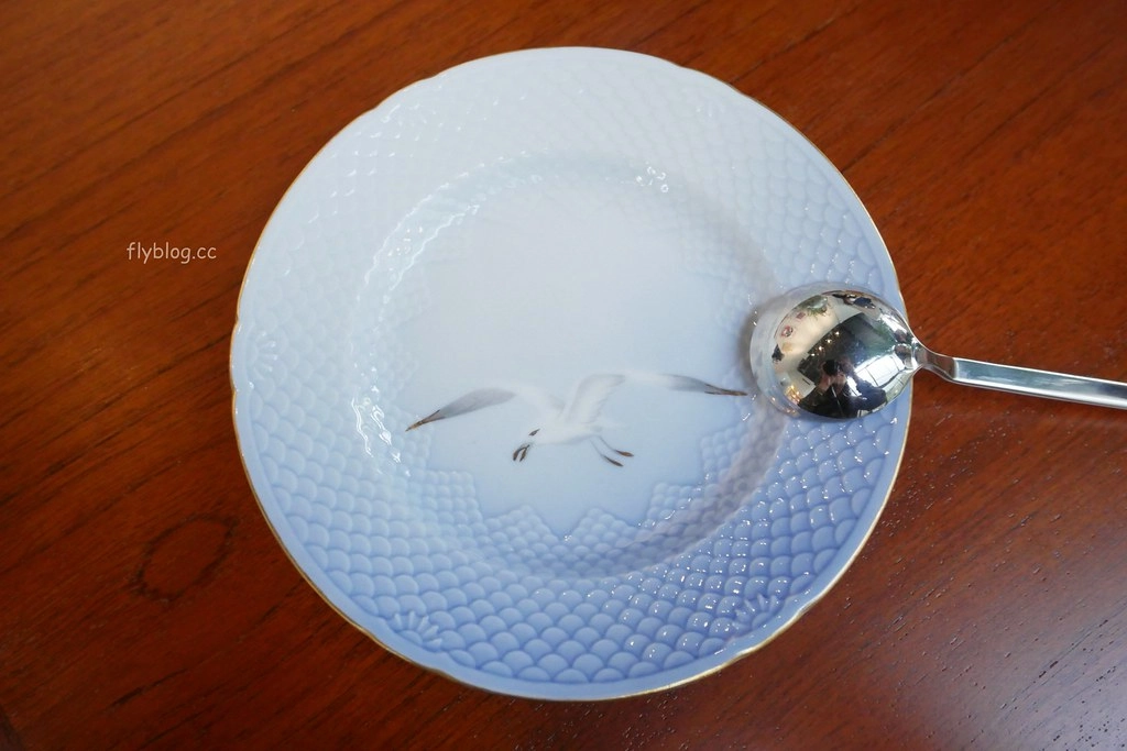 台中南屯|RUM Cafe,公益路北歐風玻璃屋咖啡館,早午餐、咖啡下午茶、與北歐生活風格 @飛天璇的口袋