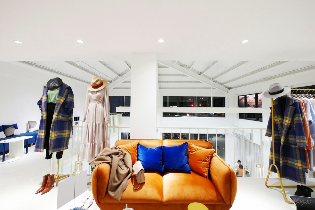 【台中南屯】Stunning Cafe,台中韓風好拍網美店,結合服飾店與咖啡館,環境和餐點都很可愛 @飛天璇的口袋