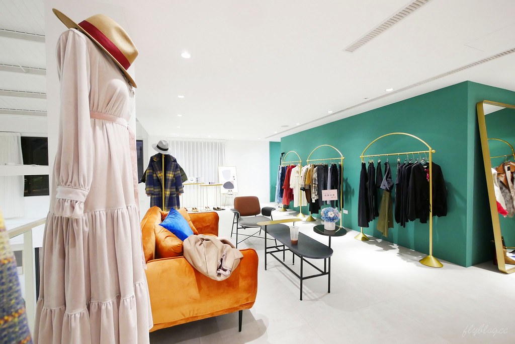 【台中南屯】Stunning Cafe,台中韓風好拍網美店,結合服飾店與咖啡館,環境和餐點都很可愛 @飛天璇的口袋