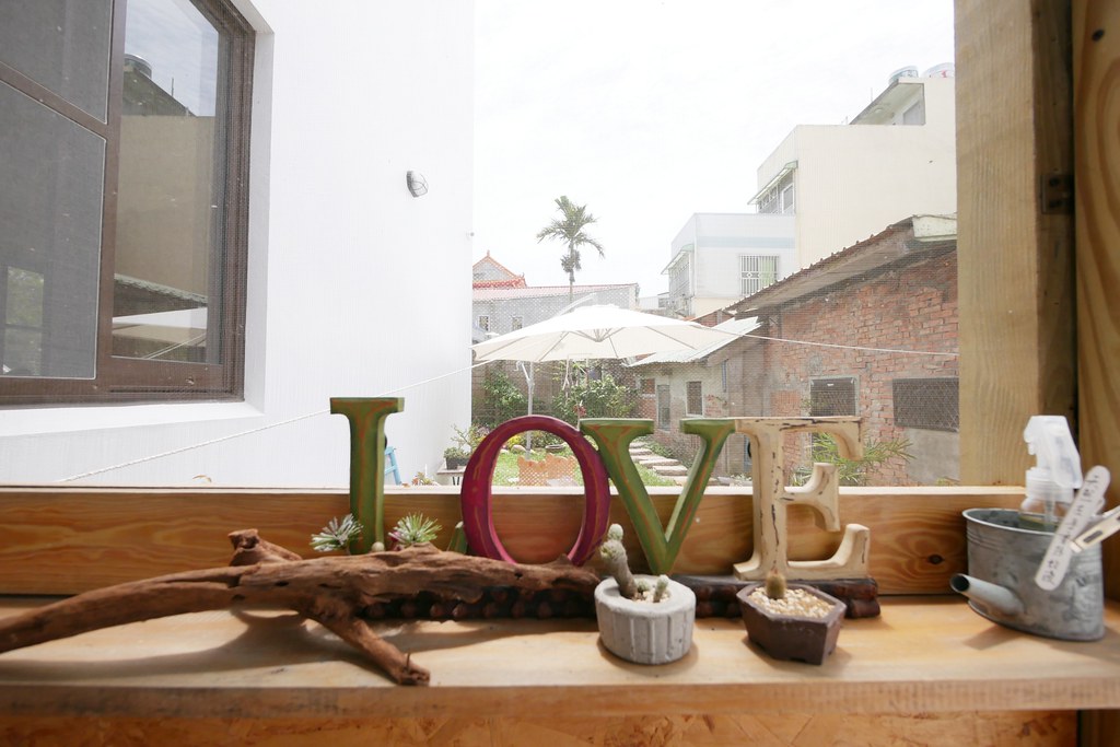 苗栗銅鑼|小樹的家咖啡民宿.漂亮唯美純白建築,每週只有營業兩天 @飛天璇的口袋