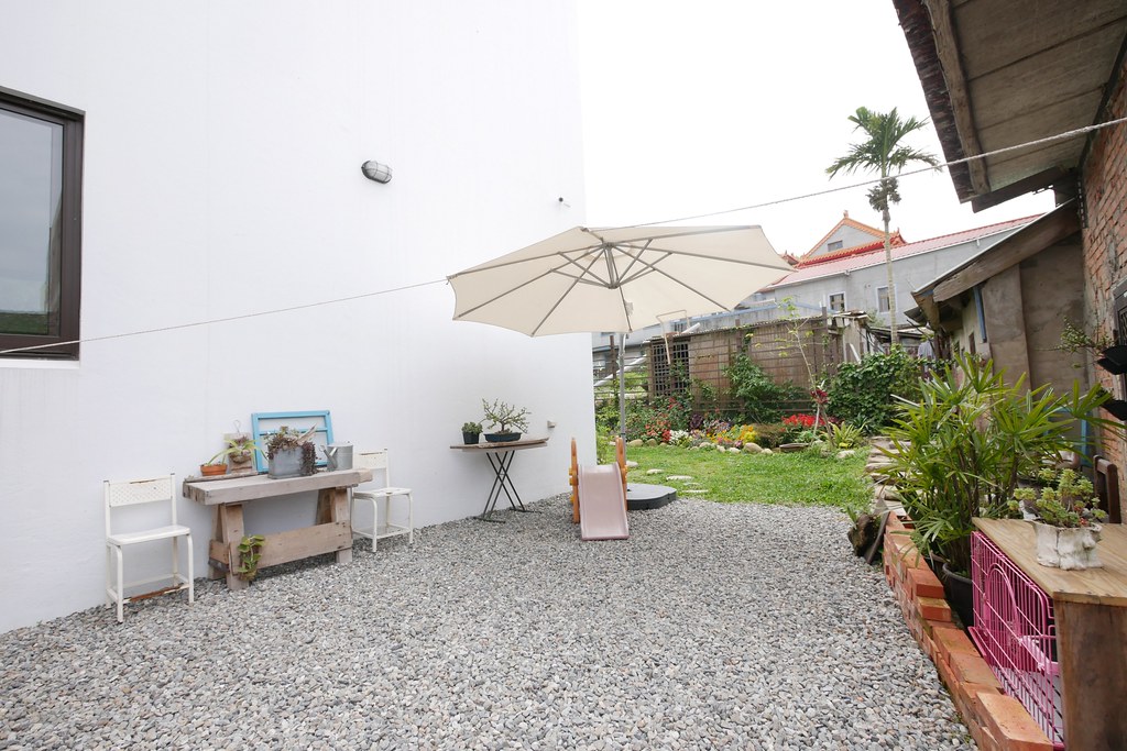 苗栗銅鑼|小樹的家咖啡民宿.漂亮唯美純白建築,每週只有營業兩天 @飛天璇的口袋