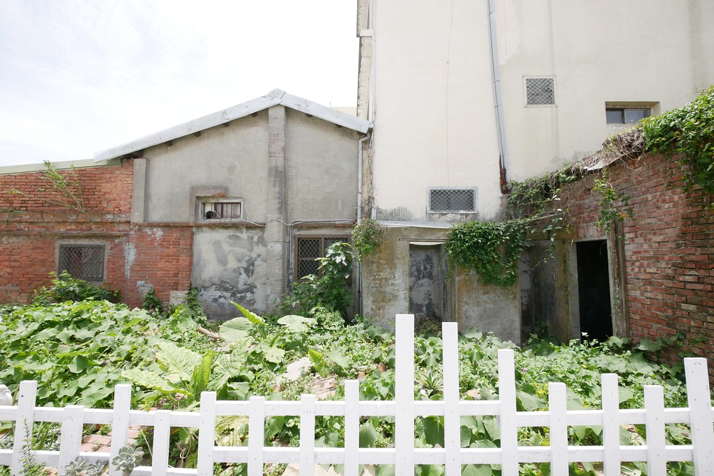 苗栗銅鑼|小樹的家咖啡民宿.漂亮唯美純白建築,每週只有營業兩天 @飛天璇的口袋