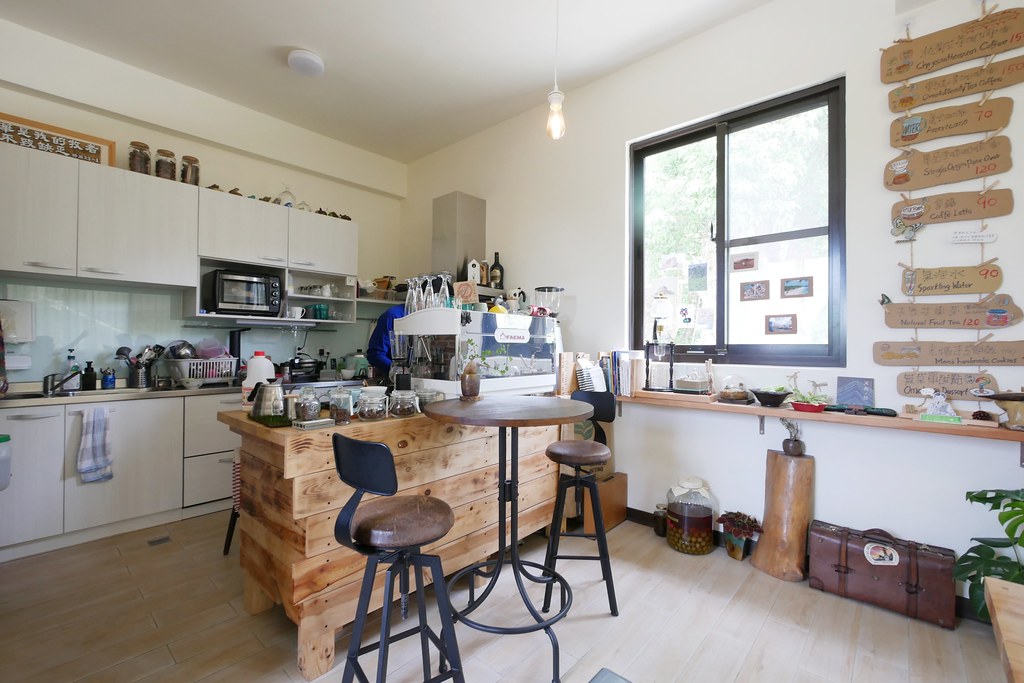 苗栗銅鑼|小樹的家咖啡民宿.漂亮唯美純白建築,每週只有營業兩天 @飛天璇的口袋