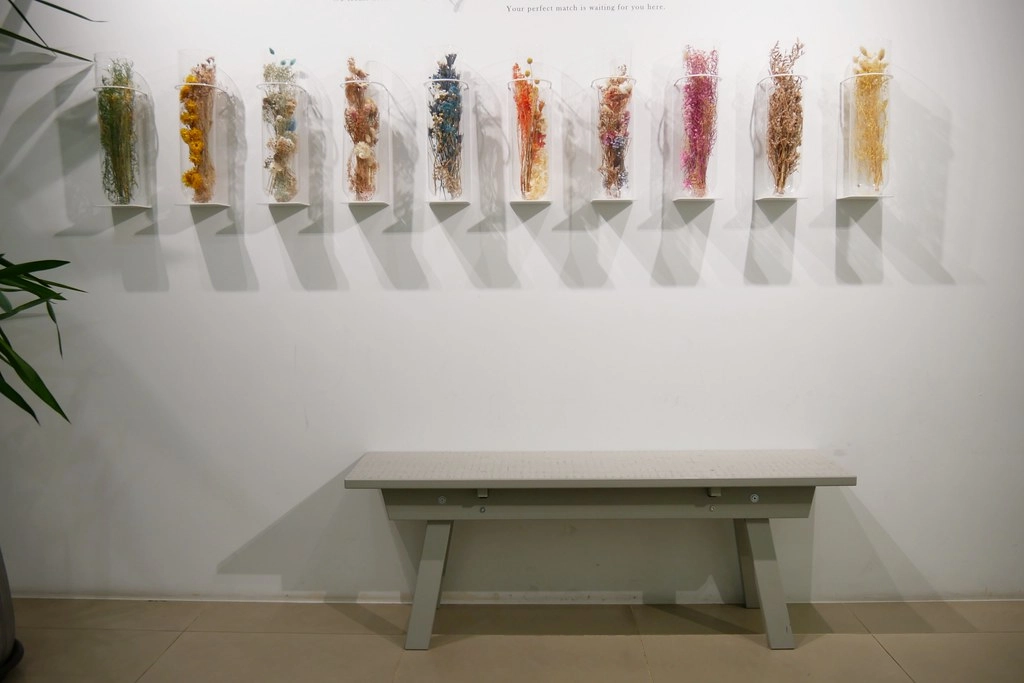 蒔初甜點|漂亮純白落地窗建築,草莓塔、戚風蛋糕和千層蛋糕都很不錯 @飛天璇的口袋