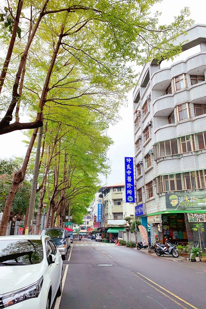 台中北屯|阿美姐炒麵.北屯國校巷傳統早午餐店,炒麵清爽好吃綜合湯料多有誠意 @飛天璇的口袋