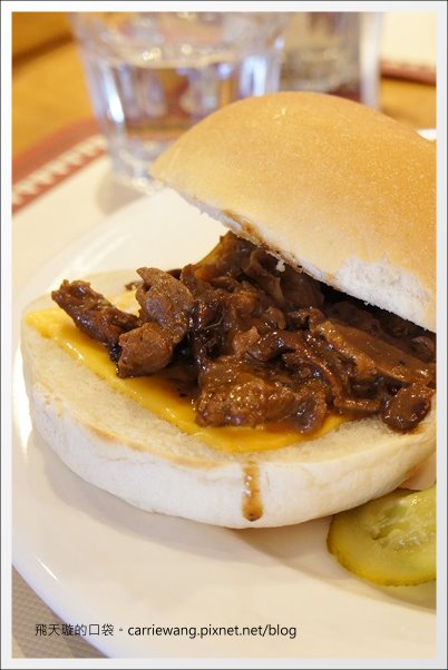 【台中輕食餐廳】Roots Lodge Café@台中廣三SOGO百貨3F。近期吃到最難忘的餐廳~ @飛天璇的口袋