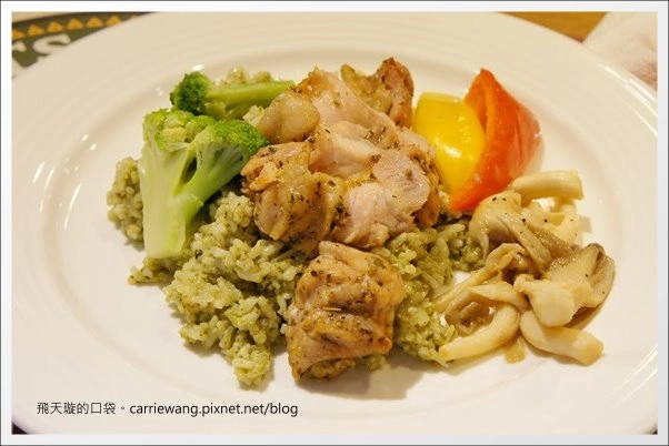 【台中輕食餐廳】Roots Lodge Café@台中廣三SOGO百貨3F。近期吃到最難忘的餐廳~ @飛天璇的口袋