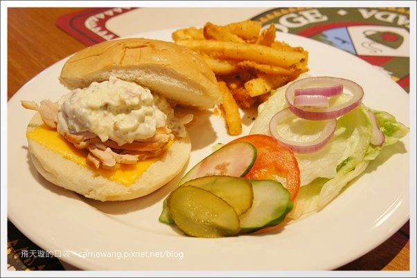 【台中輕食餐廳】Roots Lodge Café@台中廣三SOGO百貨3F。近期吃到最難忘的餐廳~ @飛天璇的口袋