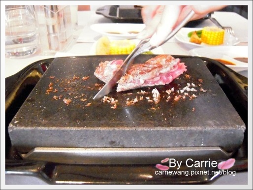 【台中岩燒餐廳】川布主題餐廳.台中最好吃的蜜糖土司 @飛天璇的口袋 【台中岩燒餐廳】川布主題餐廳.台中最好吃的蜜糖土司 @飛天璇的口袋