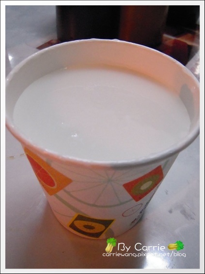 花蓮美食|炸蛋蔥油餅|黃色發財車PK藍色發財車,同場加映廟口鋼管紅茶 @飛天璇的口袋 花蓮美食|炸蛋蔥油餅|黃色發財車PK藍色發財車,同場加映廟口鋼管紅茶 @飛天璇的口袋