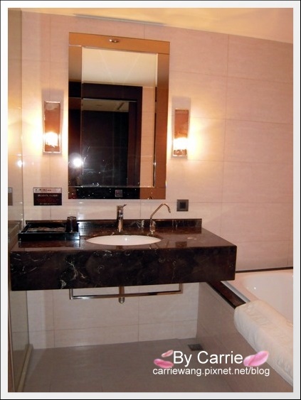 【高雄飯店住宿】西子灣大飯店。愛河館 @飛天璇的口袋 【高雄飯店住宿】西子灣大飯店。愛河館 @飛天璇的口袋