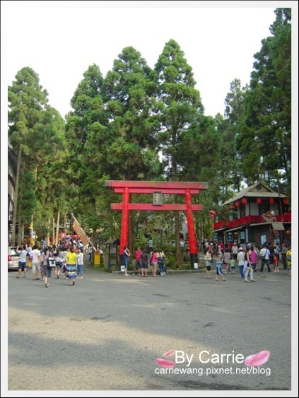 溪頭妖怪村:仿佛置身於電影神隱少女般的感覺,濃濃的日式氛圍好逛好拍好多人 @飛天璇的口袋 溪頭妖怪村:仿佛置身於電影神隱少女般的感覺,濃濃的日式氛圍好逛好拍好多人 @飛天璇的口袋