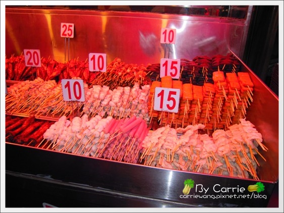 花蓮旅遊|自強夜市必吃小吃美食推薦|第一家烤肉串+北港春捲+妙不可言果汁店+蔣家官財板 @飛天璇的口袋 花蓮旅遊|自強夜市必吃小吃美食推薦|第一家烤肉串+北港春捲+妙不可言果汁店+蔣家官財板 @飛天璇的口袋