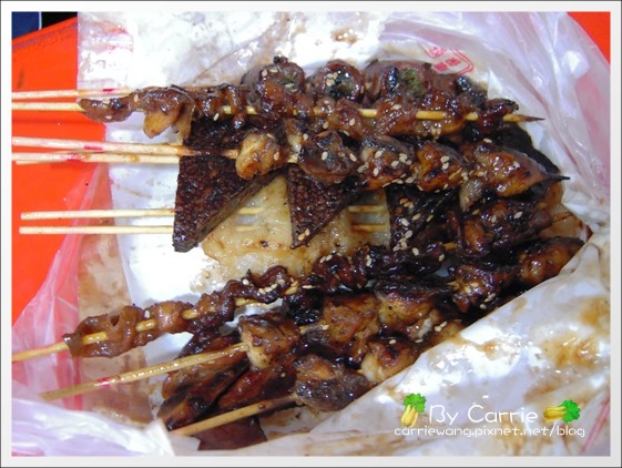 花蓮旅遊|自強夜市必吃小吃美食推薦|第一家烤肉串+北港春捲+妙不可言果汁店+蔣家官財板 @飛天璇的口袋 花蓮旅遊|自強夜市必吃小吃美食推薦|第一家烤肉串+北港春捲+妙不可言果汁店+蔣家官財板 @飛天璇的口袋