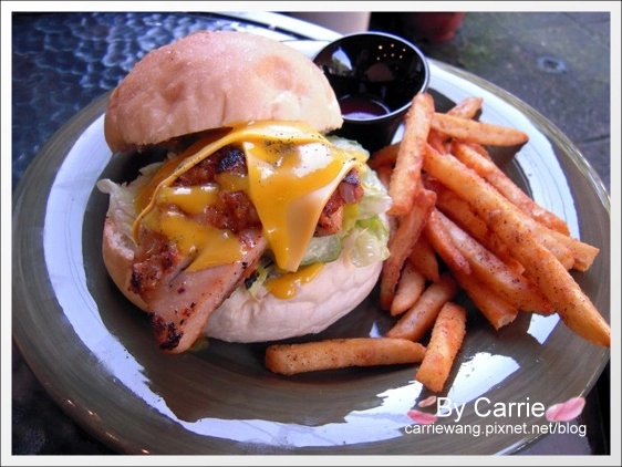 【台中早午餐】三角函數早午餐店.Brunch&Cafe @飛天璇的口袋 【台中早午餐】三角函數早午餐店.Brunch&Cafe @飛天璇的口袋