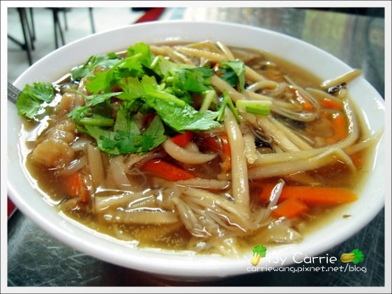 【台中第二市場】必吃小吃美食推薦。嵐肉燥專賣店+立偉麵食+天天饅頭 @飛天璇的口袋 【台中第二市場】必吃小吃美食推薦。嵐肉燥專賣店+立偉麵食+天天饅頭 @飛天璇的口袋