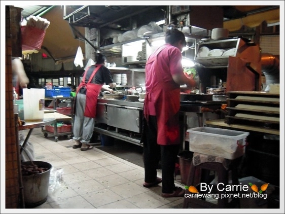 【台中宵夜推薦】萬家黑白切。光大街上的好吃小吃美食 @飛天璇的口袋 【台中宵夜推薦】萬家黑白切。光大街上的好吃小吃美食 @飛天璇的口袋