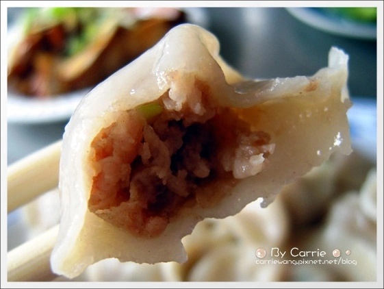 【台中向上市場】上上水餃+高雄鹹米苔目+冷凍芋+金華肉粽+哈爾濱葱餅+雞蛋糕 @飛天璇的口袋 【台中向上市場】上上水餃+高雄鹹米苔目+冷凍芋+金華肉粽+哈爾濱葱餅+雞蛋糕 @飛天璇的口袋