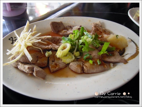 【台中向上市場】上上水餃+高雄鹹米苔目+冷凍芋+金華肉粽+哈爾濱葱餅+雞蛋糕 @飛天璇的口袋 【台中向上市場】上上水餃+高雄鹹米苔目+冷凍芋+金華肉粽+哈爾濱葱餅+雞蛋糕 @飛天璇的口袋