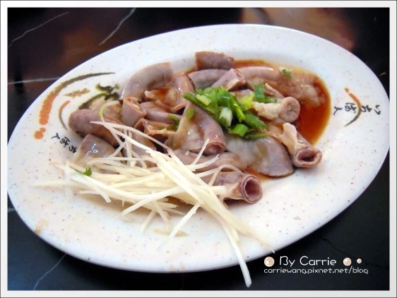 【台中向上市場】上上水餃+高雄鹹米苔目+冷凍芋+金華肉粽+哈爾濱葱餅+雞蛋糕 @飛天璇的口袋 【台中向上市場】上上水餃+高雄鹹米苔目+冷凍芋+金華肉粽+哈爾濱葱餅+雞蛋糕 @飛天璇的口袋