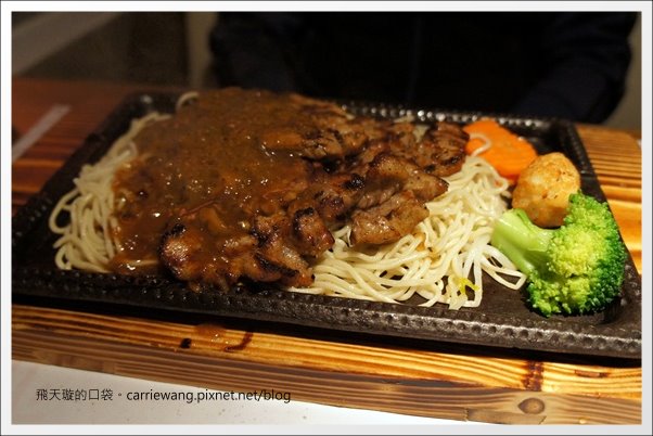 【台中美食推薦】赤鬼炙燒牛排@崇德店。平價牛排也不錯吃! @飛天璇的口袋 【台中美食推薦】赤鬼炙燒牛排@崇德店。平價牛排也不錯吃! @飛天璇的口袋