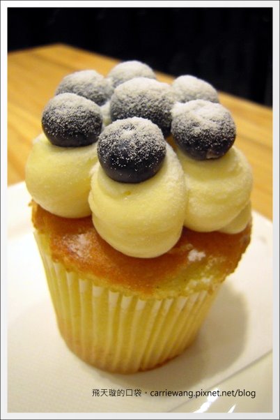 【台中蛋糕甜點】克勞蒂杯子蛋糕.Cloudy Cupcake@台中大遠百B2 @飛天璇的口袋 【台中蛋糕甜點】克勞蒂杯子蛋糕.Cloudy Cupcake@台中大遠百B2 @飛天璇的口袋