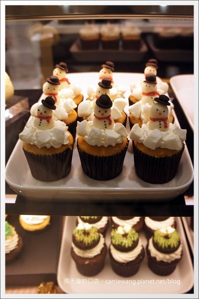 【台中蛋糕甜點】克勞蒂杯子蛋糕.Cloudy Cupcake@台中大遠百B2 @飛天璇的口袋 【台中蛋糕甜點】克勞蒂杯子蛋糕.Cloudy Cupcake@台中大遠百B2 @飛天璇的口袋