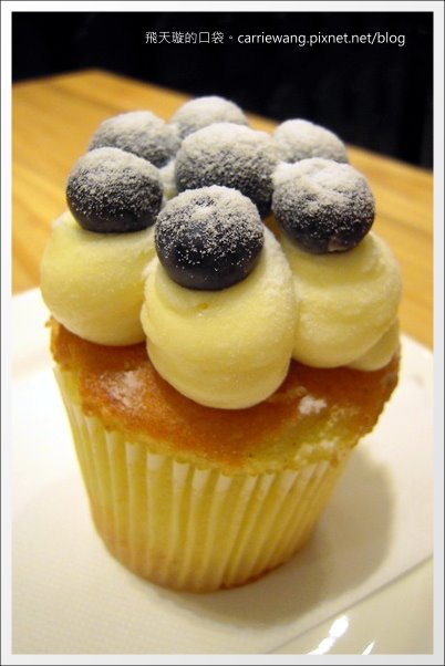 【台中蛋糕甜點】克勞蒂杯子蛋糕.Cloudy Cupcake@台中大遠百B2 @飛天璇的口袋 【台中蛋糕甜點】克勞蒂杯子蛋糕.Cloudy Cupcake@台中大遠百B2 @飛天璇的口袋