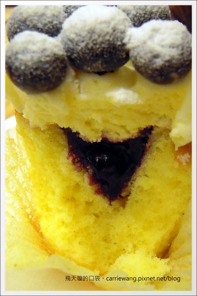 【台中蛋糕甜點】克勞蒂杯子蛋糕.Cloudy Cupcake@台中大遠百B2 @飛天璇的口袋 【台中蛋糕甜點】克勞蒂杯子蛋糕.Cloudy Cupcake@台中大遠百B2 @飛天璇的口袋