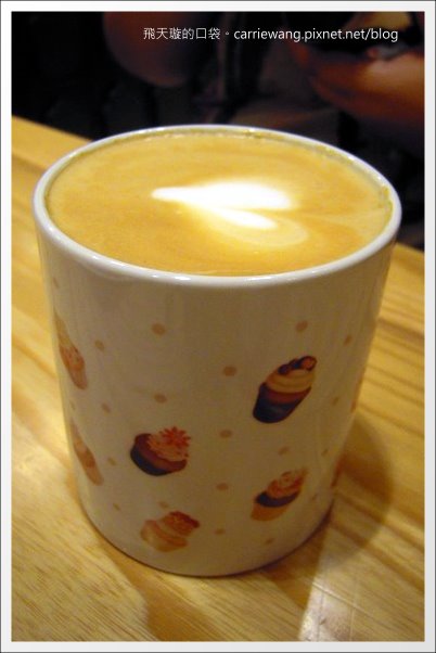 【台中蛋糕甜點】克勞蒂杯子蛋糕.Cloudy Cupcake@台中大遠百B2 @飛天璇的口袋 【台中蛋糕甜點】克勞蒂杯子蛋糕.Cloudy Cupcake@台中大遠百B2 @飛天璇的口袋