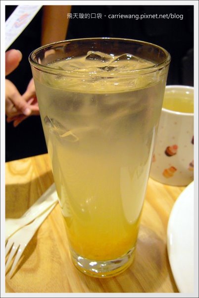 【台中蛋糕甜點】克勞蒂杯子蛋糕.Cloudy Cupcake@台中大遠百B2 @飛天璇的口袋 【台中蛋糕甜點】克勞蒂杯子蛋糕.Cloudy Cupcake@台中大遠百B2 @飛天璇的口袋