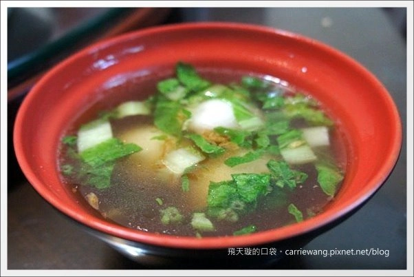 【大溪老街一日遊】必吃小吃美食推薦。林記麻粩+阿秋大湯圓+江記百年古早味花生糖+金字塔三角湯圓+黃大目豆干+陳媽媽月光餅 @飛天璇的口袋 【大溪老街一日遊】必吃小吃美食推薦。林記麻粩+阿秋大湯圓+江記百年古早味花生糖+金字塔三角湯圓+黃大目豆干+陳媽媽月光餅 @飛天璇的口袋