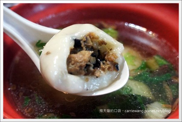 【大溪老街一日遊】必吃小吃美食推薦。林記麻粩+阿秋大湯圓+江記百年古早味花生糖+金字塔三角湯圓+黃大目豆干+陳媽媽月光餅 @飛天璇的口袋 【大溪老街一日遊】必吃小吃美食推薦。林記麻粩+阿秋大湯圓+江記百年古早味花生糖+金字塔三角湯圓+黃大目豆干+陳媽媽月光餅 @飛天璇的口袋