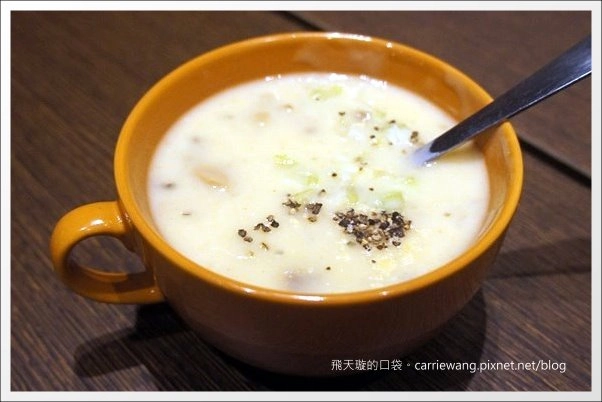 Burger Joint.7分SO朝富店:經典美食早午餐,讓人賴著不想走 @飛天璇的口袋 Burger Joint.7分SO朝富店:經典美食早午餐,讓人賴著不想走 @飛天璇的口袋