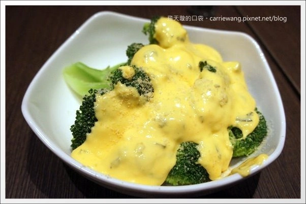 Burger Joint.7分SO朝富店:經典美食早午餐,讓人賴著不想走 @飛天璇的口袋 Burger Joint.7分SO朝富店:經典美食早午餐,讓人賴著不想走 @飛天璇的口袋