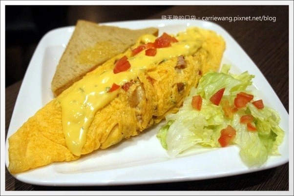 Burger Joint.7分SO朝富店:經典美食早午餐,讓人賴著不想走 @飛天璇的口袋 Burger Joint.7分SO朝富店:經典美食早午餐,讓人賴著不想走 @飛天璇的口袋