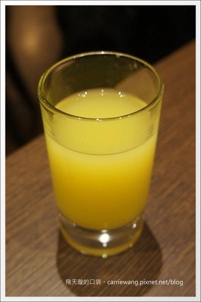 Burger Joint.7分SO朝富店:經典美食早午餐,讓人賴著不想走 @飛天璇的口袋 Burger Joint.7分SO朝富店:經典美食早午餐,讓人賴著不想走 @飛天璇的口袋