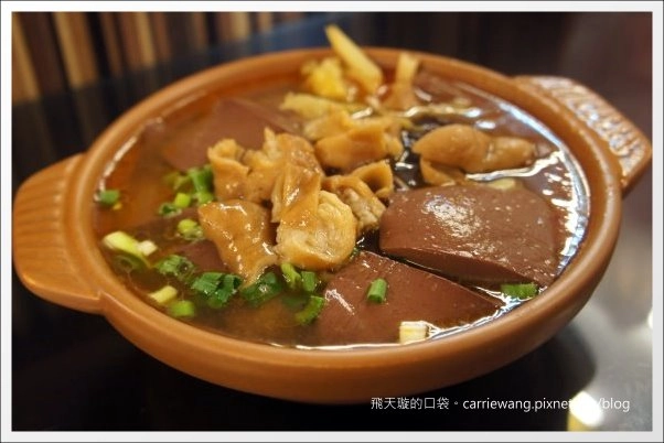 【中壢中原夜市】必吃小吃美食推薦。包甲好蔥燒包+皇后先生+御冠園鮮肉湯包+中原第一家麻辣豆腐+申園爆漿紅豆餅+高記老牌紅心粉圓+家鄉碳烤雞排 @飛天璇的口袋 【中壢中原夜市】必吃小吃美食推薦。包甲好蔥燒包+皇后先生+御冠園鮮肉湯包+中原第一家麻辣豆腐+申園爆漿紅豆餅+高記老牌紅心粉圓+家鄉碳烤雞排 @飛天璇的口袋