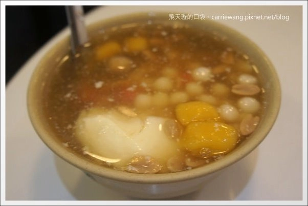 【中壢中原夜市】必吃小吃美食推薦。包甲好蔥燒包+皇后先生+御冠園鮮肉湯包+中原第一家麻辣豆腐+申園爆漿紅豆餅+高記老牌紅心粉圓+家鄉碳烤雞排 @飛天璇的口袋 【中壢中原夜市】必吃小吃美食推薦。包甲好蔥燒包+皇后先生+御冠園鮮肉湯包+中原第一家麻辣豆腐+申園爆漿紅豆餅+高記老牌紅心粉圓+家鄉碳烤雞排 @飛天璇的口袋