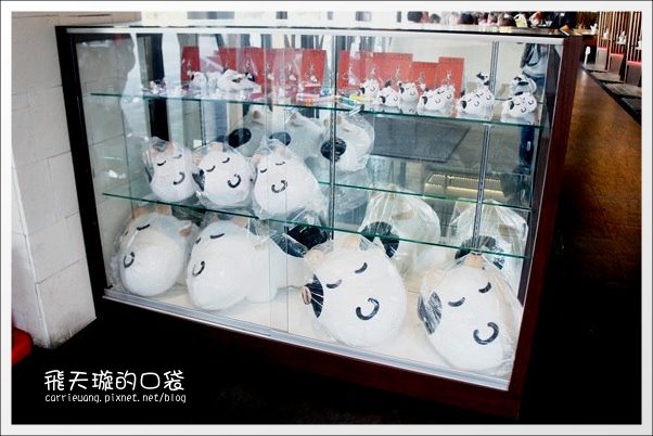 【台中火鍋吃到飽】小蒙牛頂級麻辣養生鍋。火鍋店也有三層…肉! @飛天璇的口袋 【台中火鍋吃到飽】小蒙牛頂級麻辣養生鍋。火鍋店也有三層…肉! @飛天璇的口袋