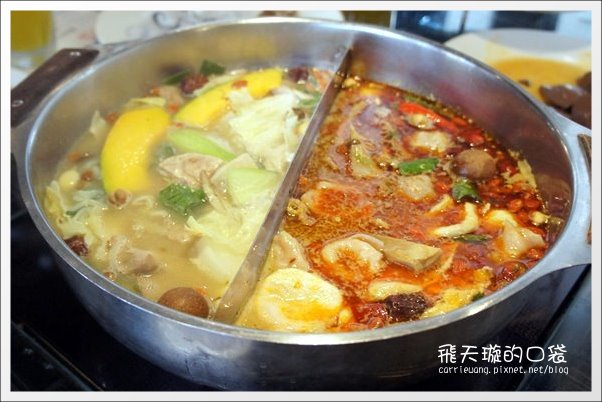 【台中火鍋吃到飽】小蒙牛頂級麻辣養生鍋。火鍋店也有三層…肉! @飛天璇的口袋 【台中火鍋吃到飽】小蒙牛頂級麻辣養生鍋。火鍋店也有三層…肉! @飛天璇的口袋
